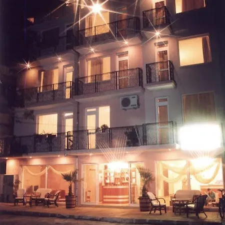 Family Electra Hotel 2*